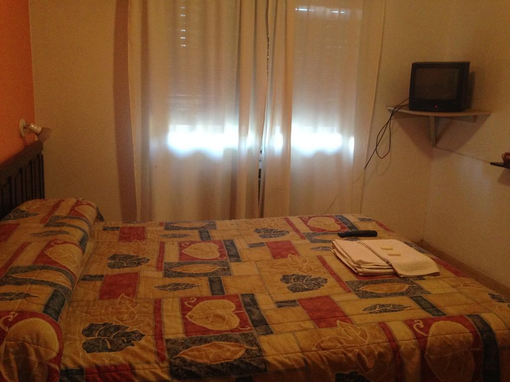 Hotel Gure Echea Villa Carlos Paz Esterno foto