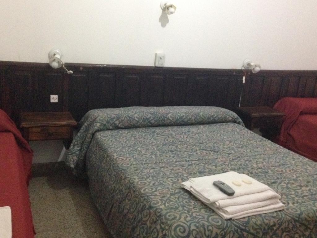 Hotel Gure Echea Villa Carlos Paz Esterno foto